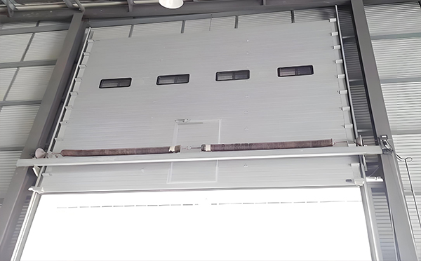 永昌工业滑升门