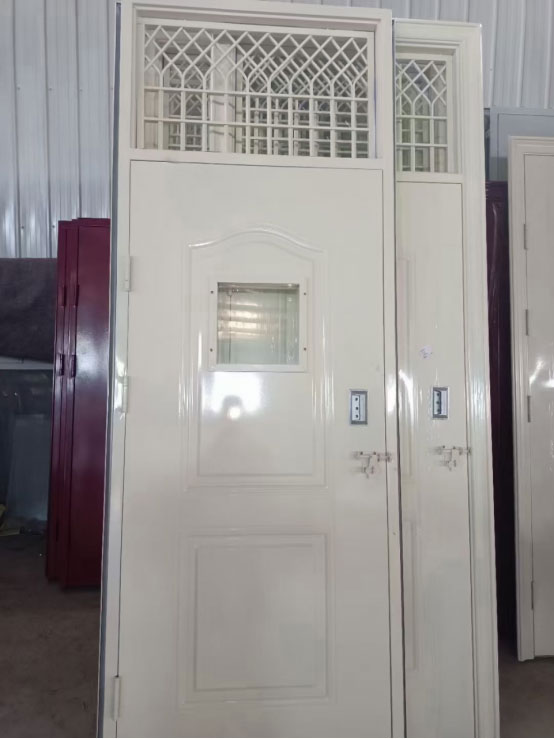 永昌学校教室门 永昌学校教室门