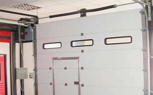 永昌工业提升门的安装方法