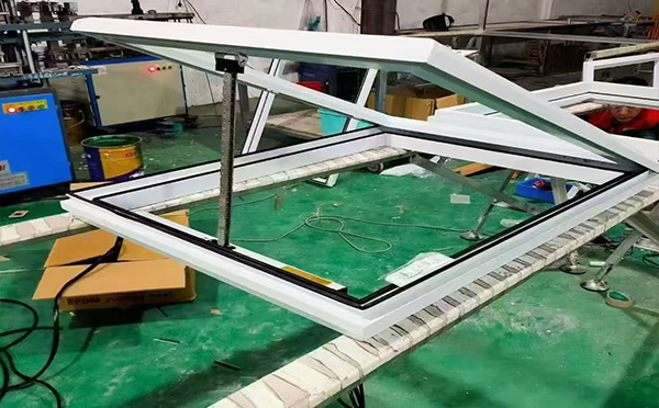 某地下车库出入口永昌排烟窗配置工程