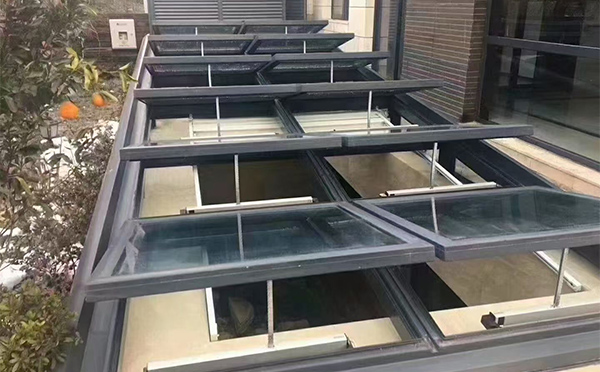 某轨道交通车辆维修车间永昌排烟窗应用